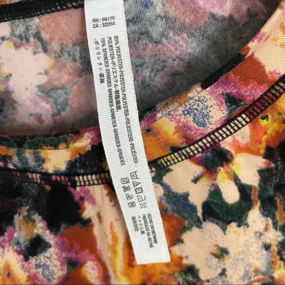 SOLD! Free People Movement Idris Floral Mesh Long Sleeve Crop Top Size Medium - Picture 11 of 12